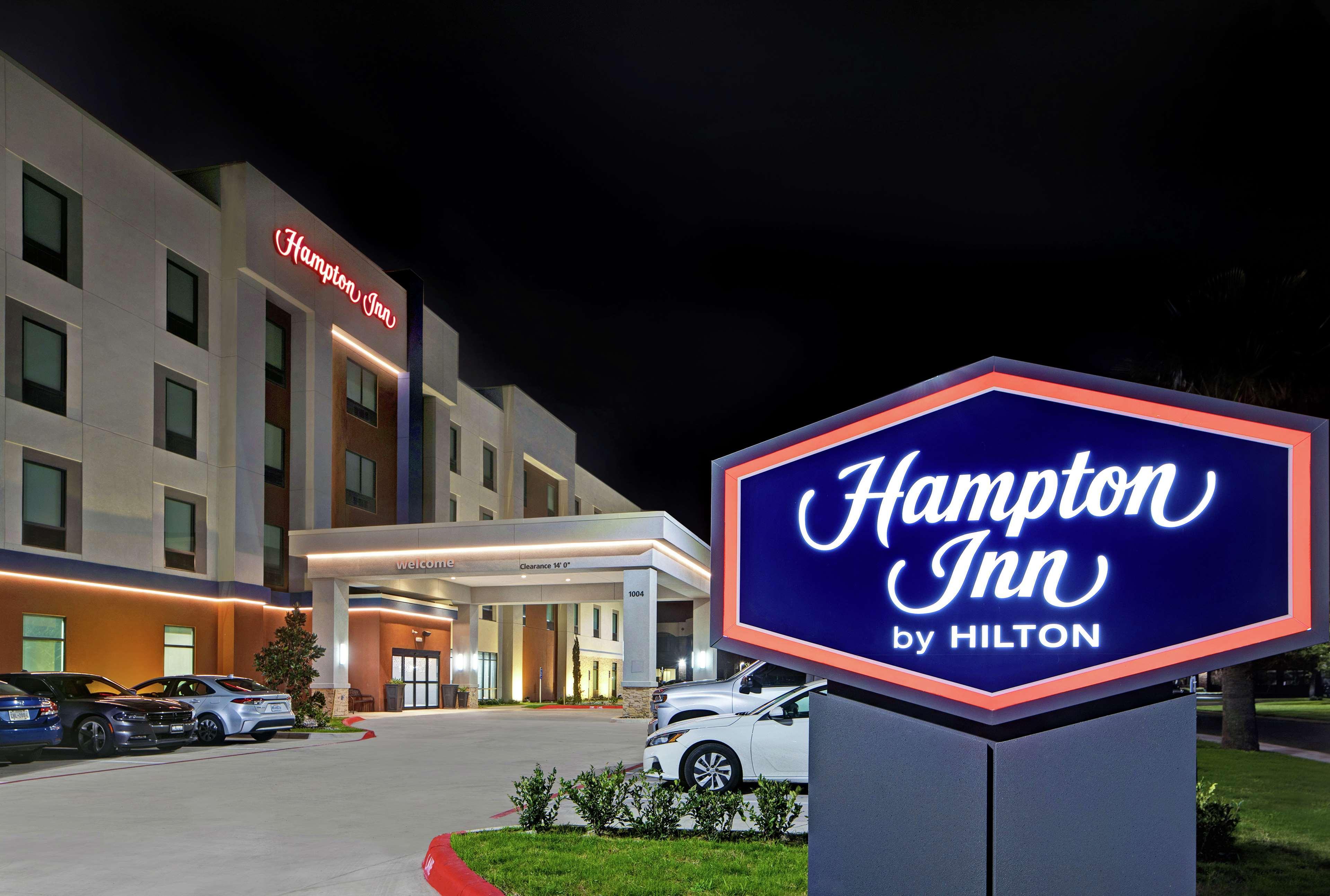 Hampton Inn Уэслако Экстерьер фото