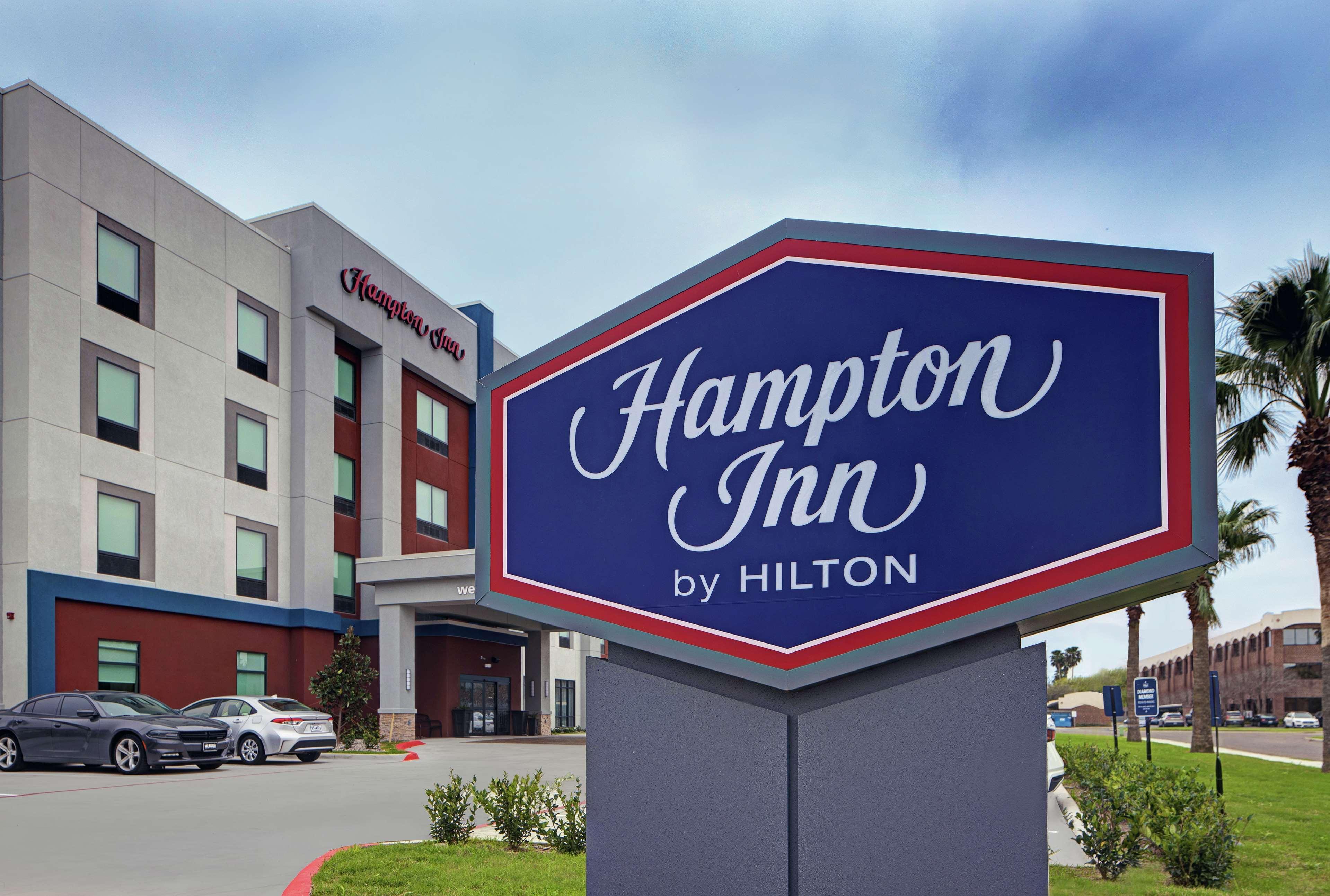 Hampton Inn Уэслако Экстерьер фото